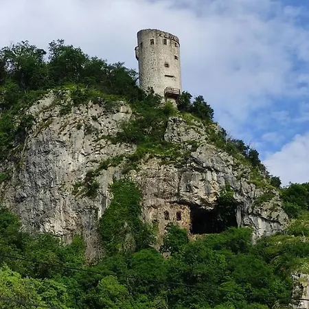 Apartmaji Podpec 公寓 Črni Kal